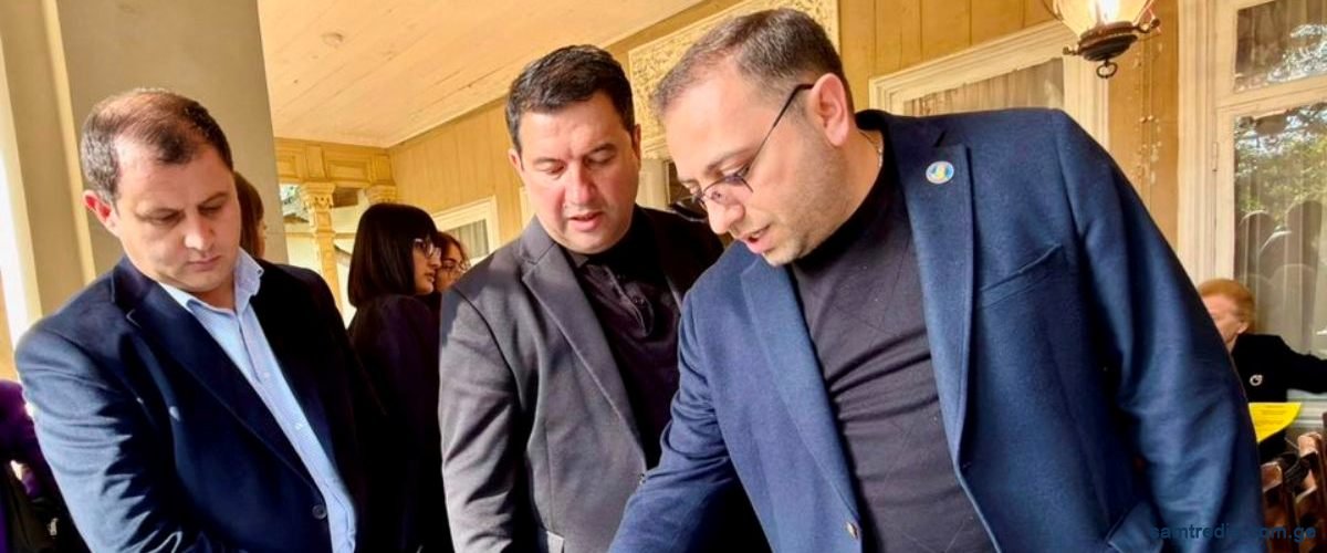 დავით ბახტაძე სამეცნიერო კონფერენციას დაესწრო